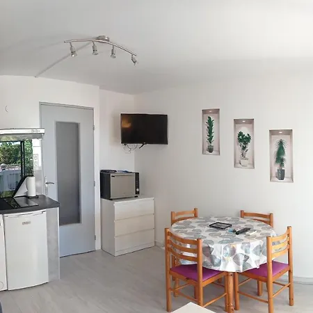 Studio Cabine Piscine Parking Au Couchant